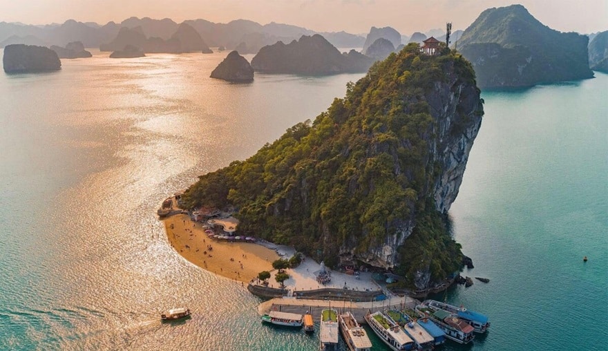Đảo Titop: Nguồn gốc tên gọi và giá vé tham quan