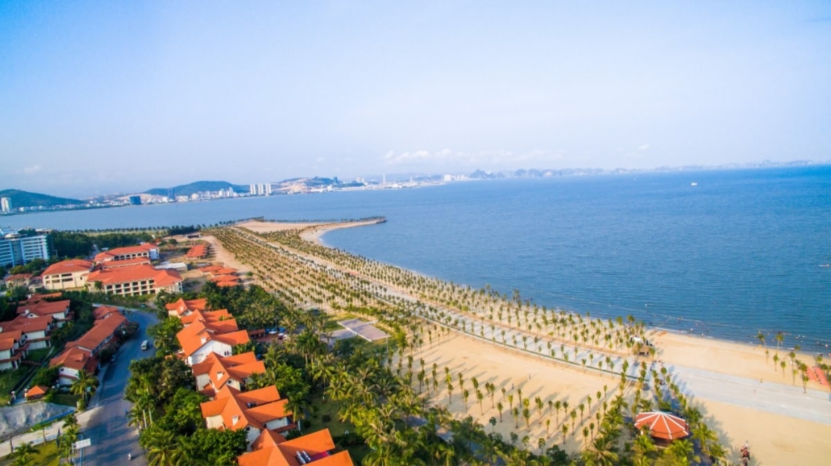 Bãi tắm Tuần Châu