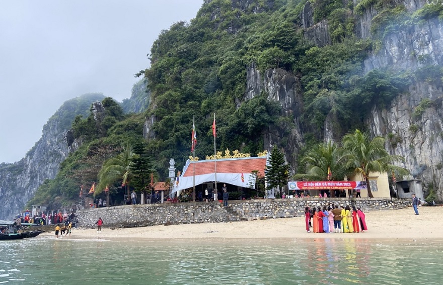 Đền Ba Mèn