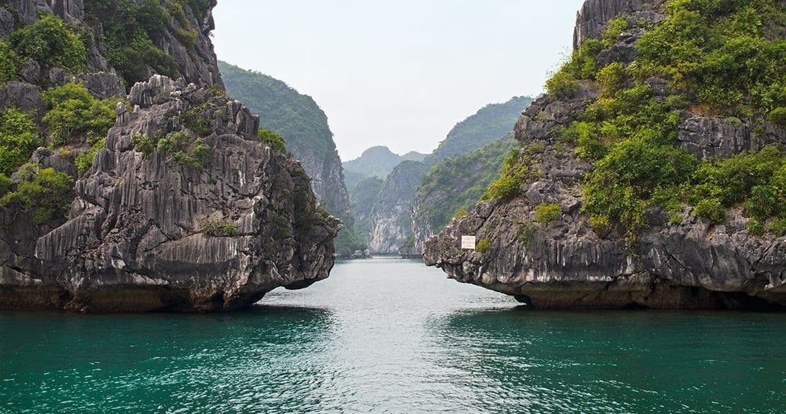 Hòn Ba trái đào