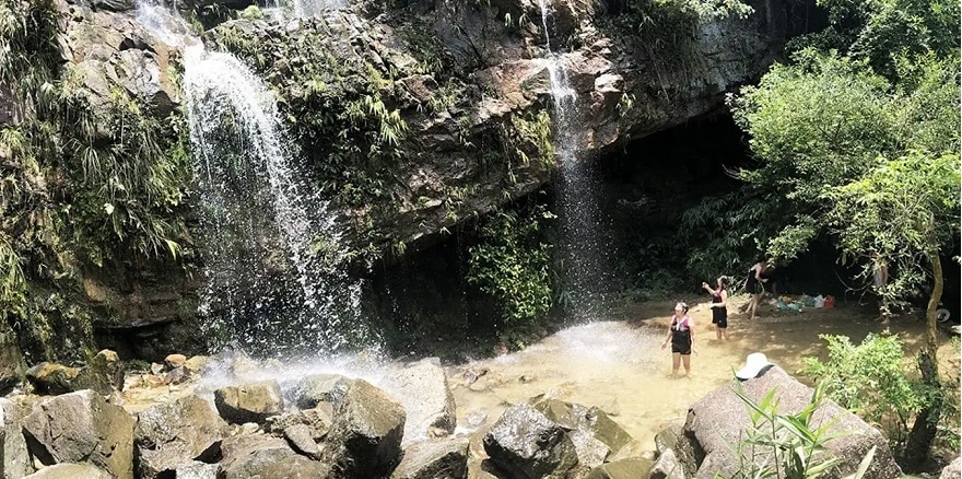 Thác Mơ Quảng Ninh