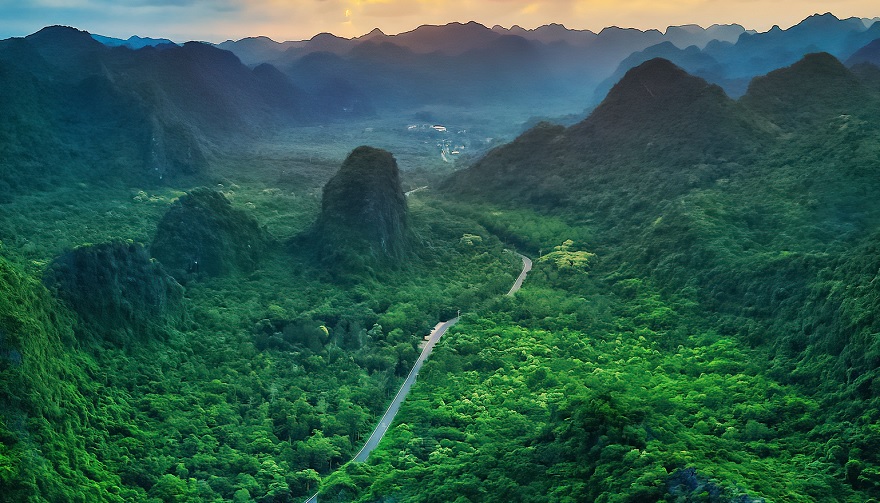 Tuyến đương xuyên đảo Cất Bà
