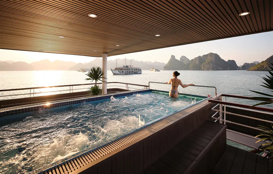 Bể sục Jacuzzi