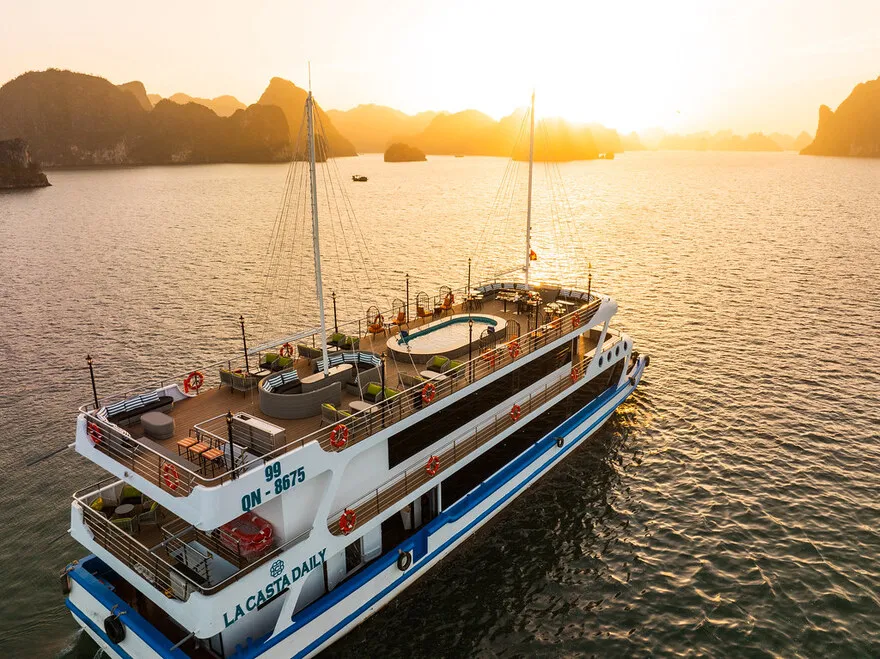Du thuyền La Casta Daily Cruise