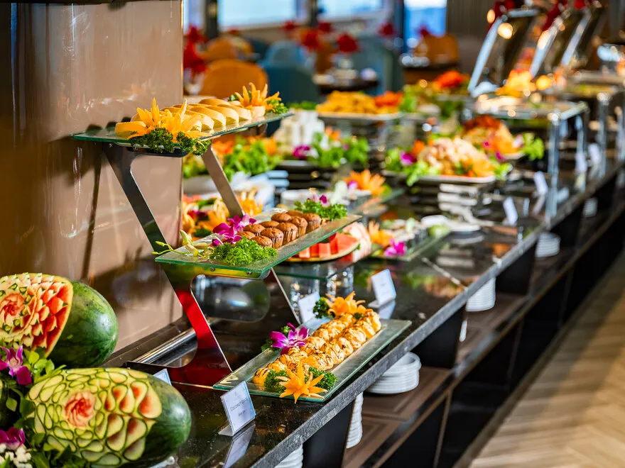 Thực đơn buffet của du thuyền