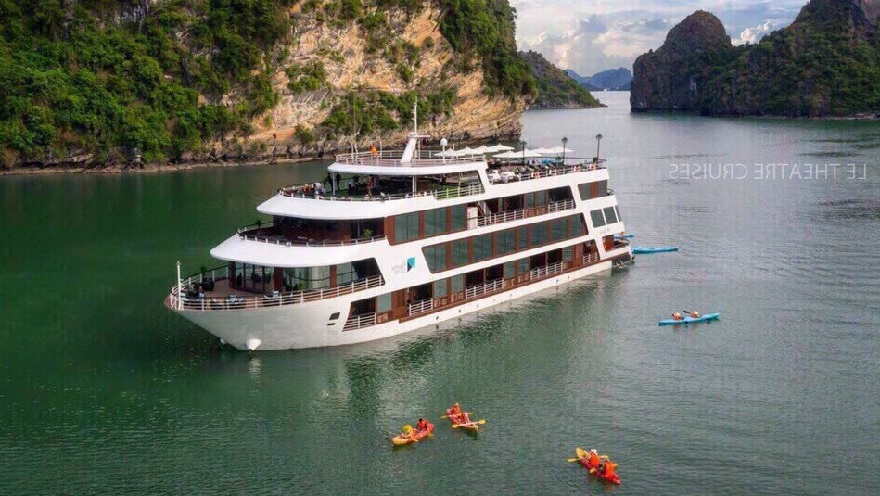 Du thuyền Le Theatre