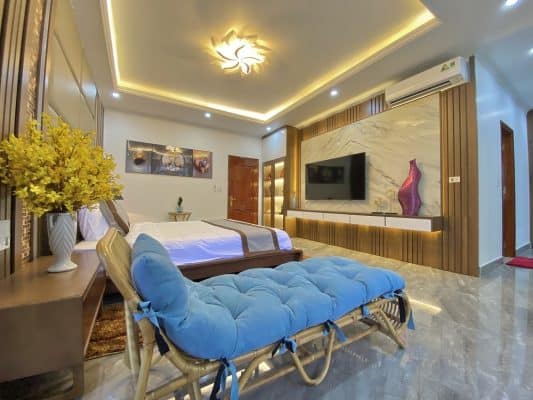 Vds Beverly Hilltt04 22 02