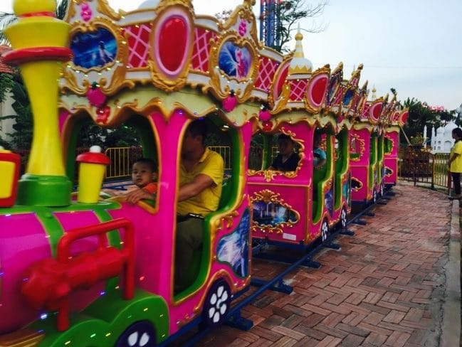 Công viên tuổi thơ tuần CHâu