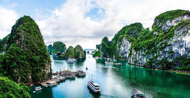 Khám phá các làng chài trên vịnh Hạ Long