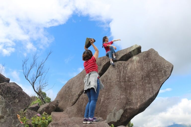 Khám phá núi Kéo Lạn Bình Liêu