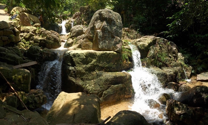 Khám phá Suối Năm Hoành Bồ 