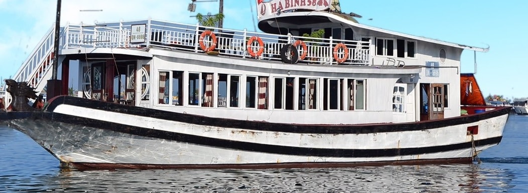 Tàu thăm vịnh 4 tiếng chiều