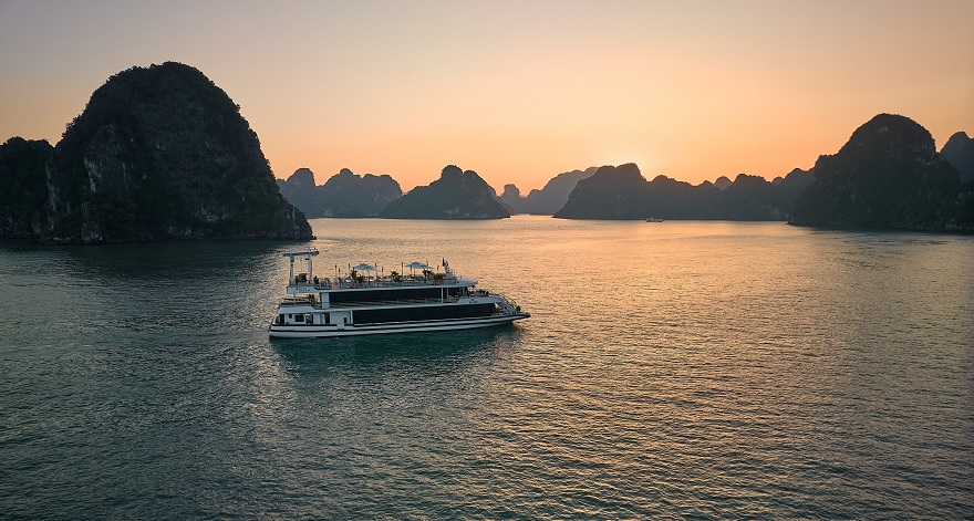 Du thuyền Iris Cruise Hạ Long