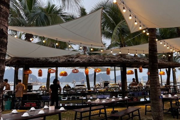 Không gian chill chill của nhà hàng buffet Đảo Dừa