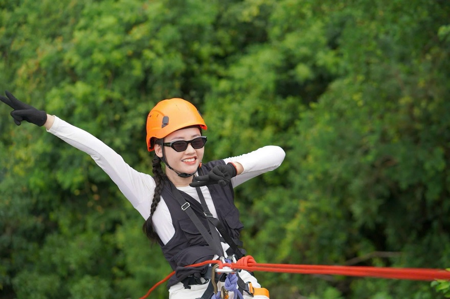 Tour Khám phá Hồ Hang Vẹm 1 ngày