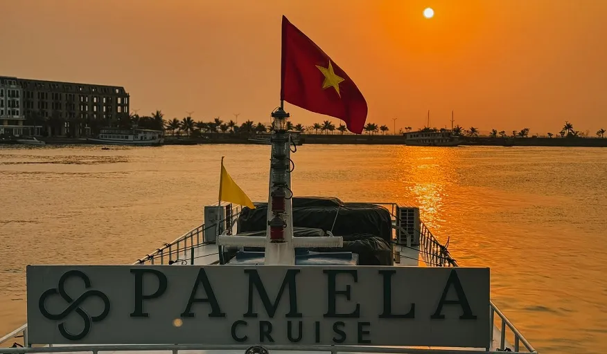 Du thuyền Pamela Cruise