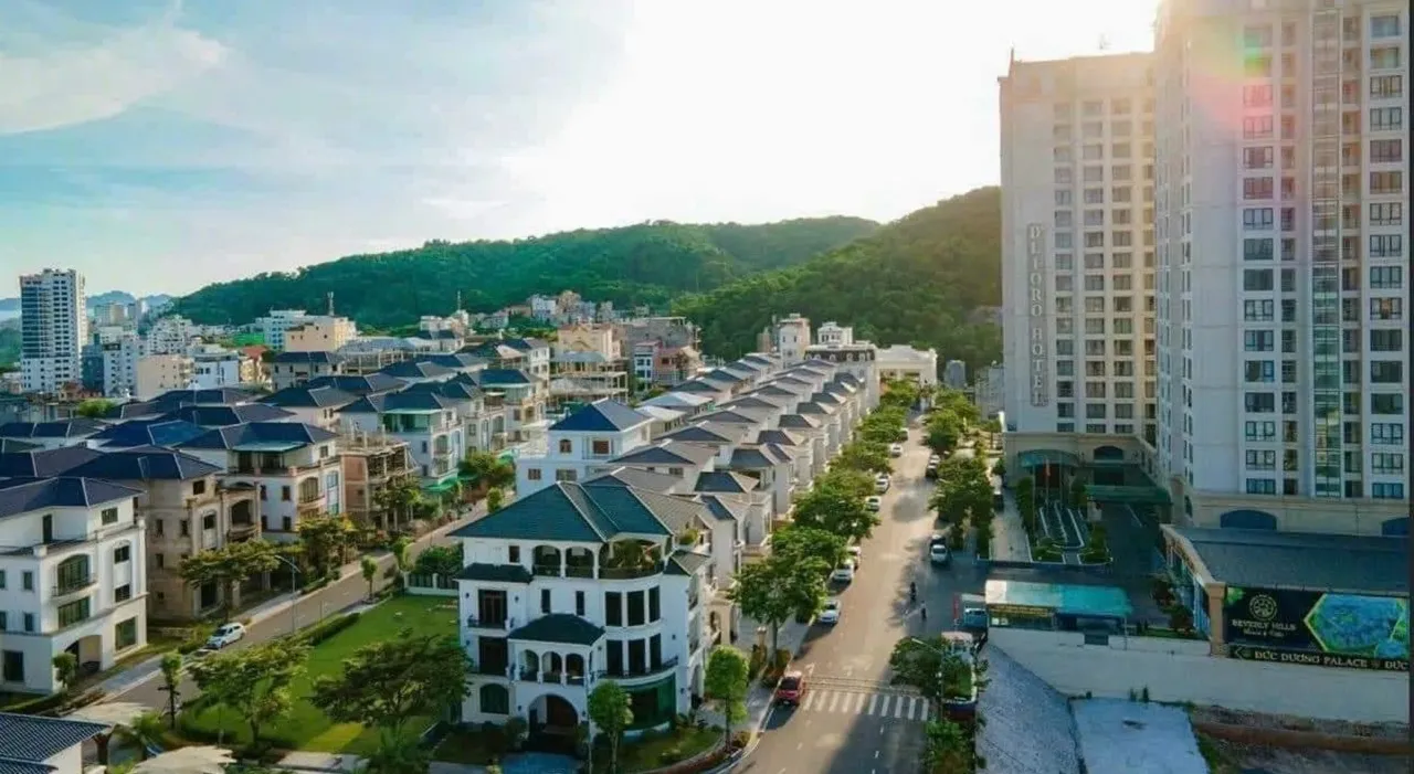 Villa Beverly Hills Hạ Long (1)