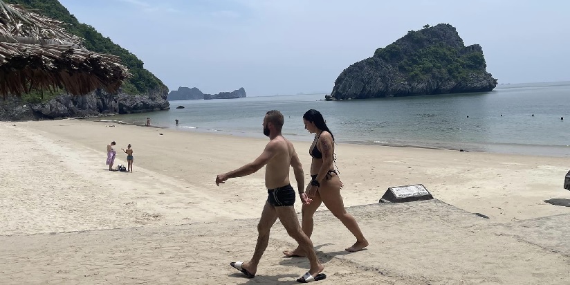 Bãi biển Cát Cò 3