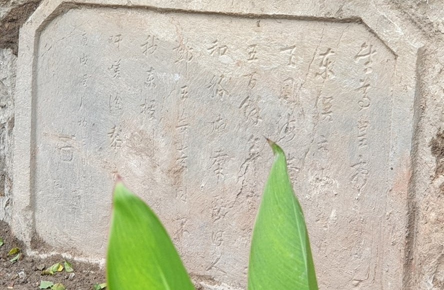 Bài thơ của Nguyễn Cẩn trên núi Bài Thơ