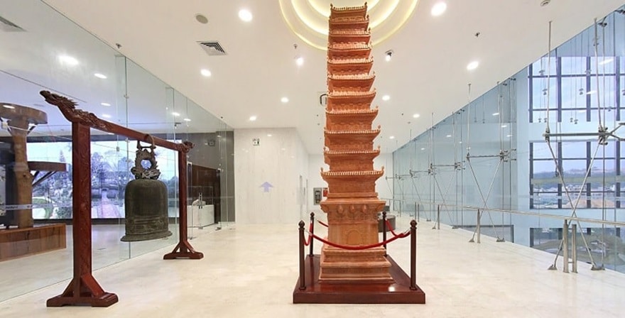 Bảo tháp Vân Đồn tại bảo tàng Quảng Ninh