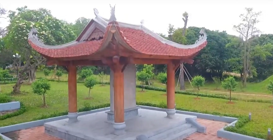 Bia chùa do Pháp Loa khắc vào năm 1329