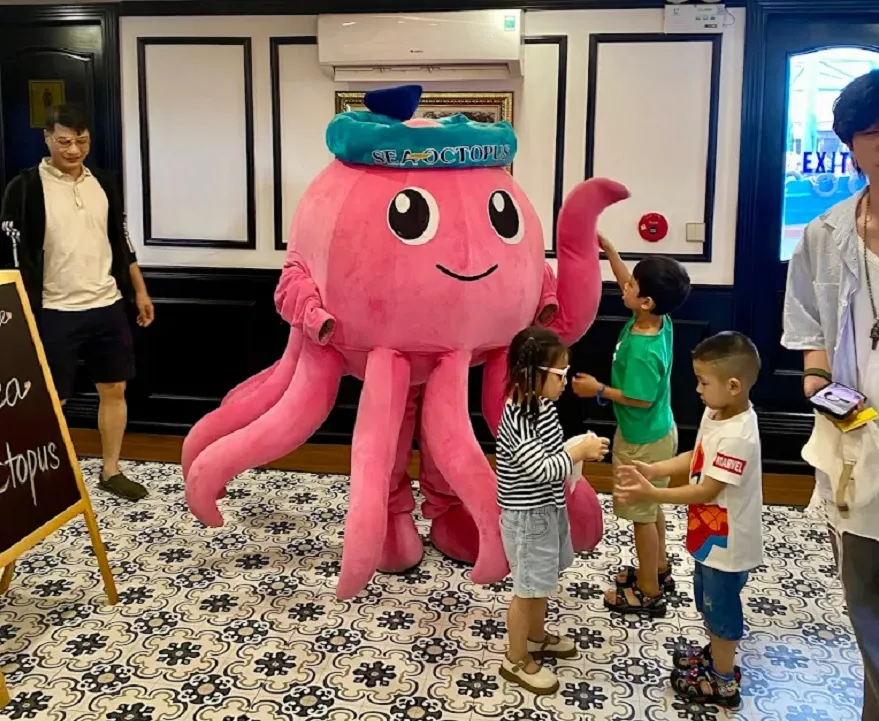 Con ruốc là biểu tượng của du thuyền Sea Octopus