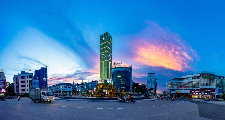 Cột đồng hồ Hạ Long ngày nay