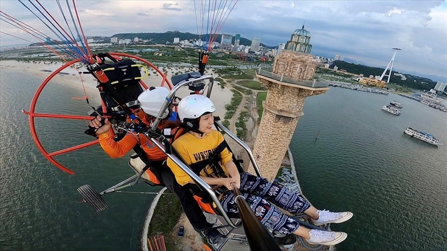 Dù lượn Bãi Cháy