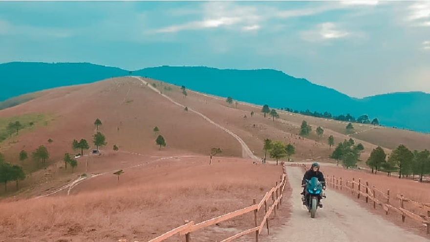 Đường đi trên đỉnh Phượng Hoàng