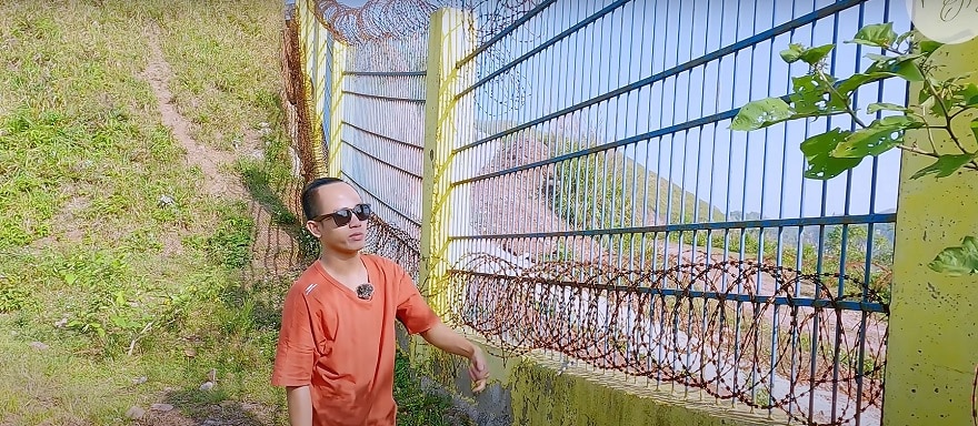 Hàng rào biên giới Việt Trung tại Quảng Ninh (Nến Vlog)