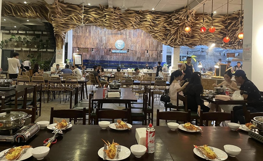 Không gian quán buffet Hải Sản Isea Food Hạ Long