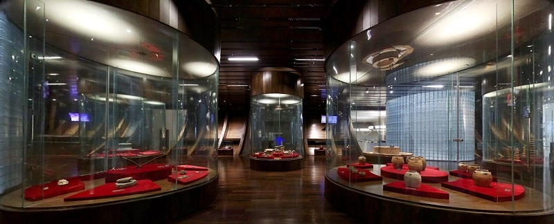 Khu lòng thuyền tầng 2 bảo tàng Quảng Ninh