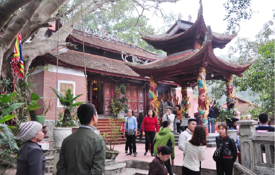 Khu vực đền chính Cặp TIên