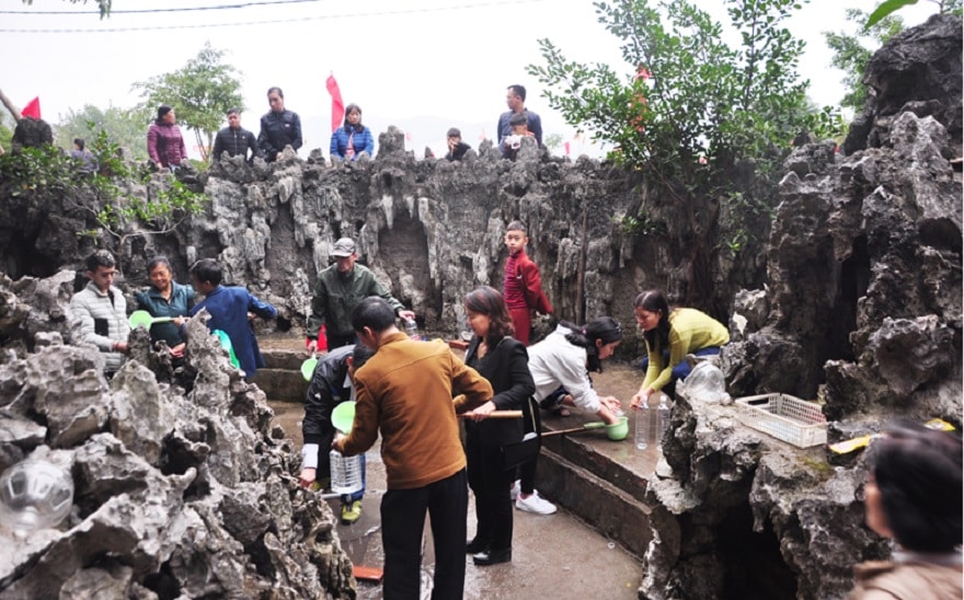 Khu vực giếng tiên