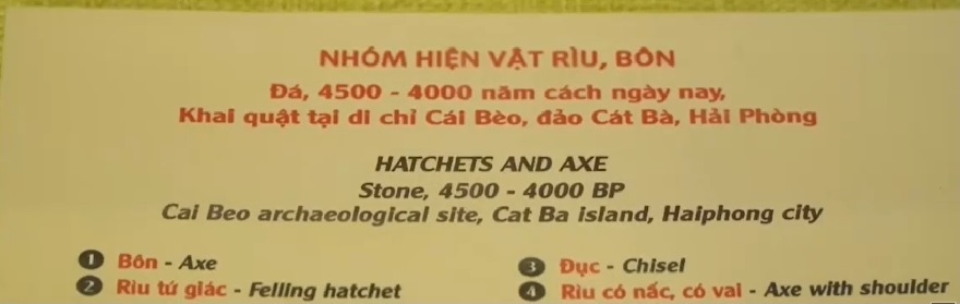 Lớp trên là Cái Bèo 2 thuộc văn hóa Hạ Long có niên đại cách ngày nay 4000 năm