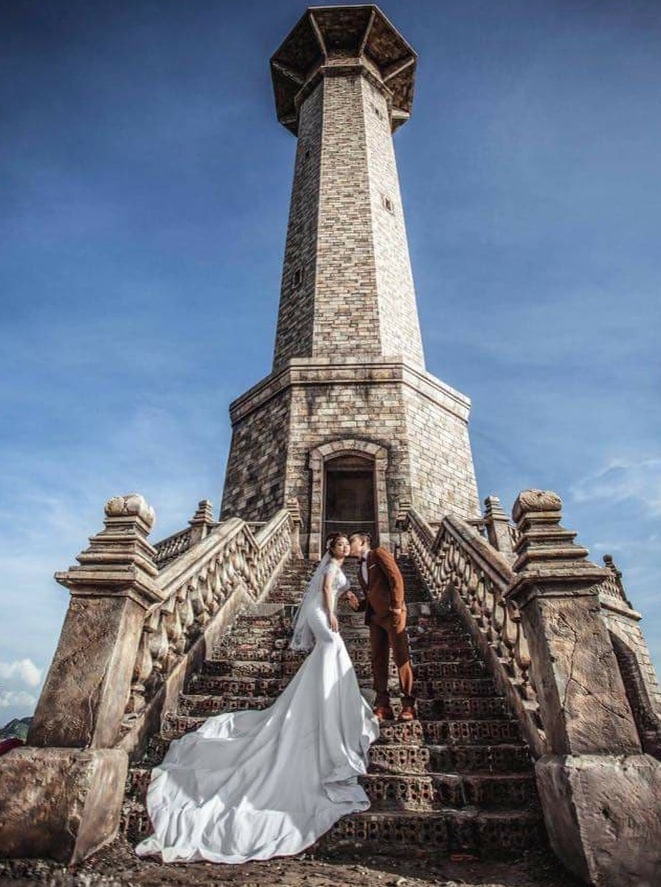 Ngọn Hải Đăng cũng là nơi lý tưởng cho các cặp đôi chụp ảnh cưới