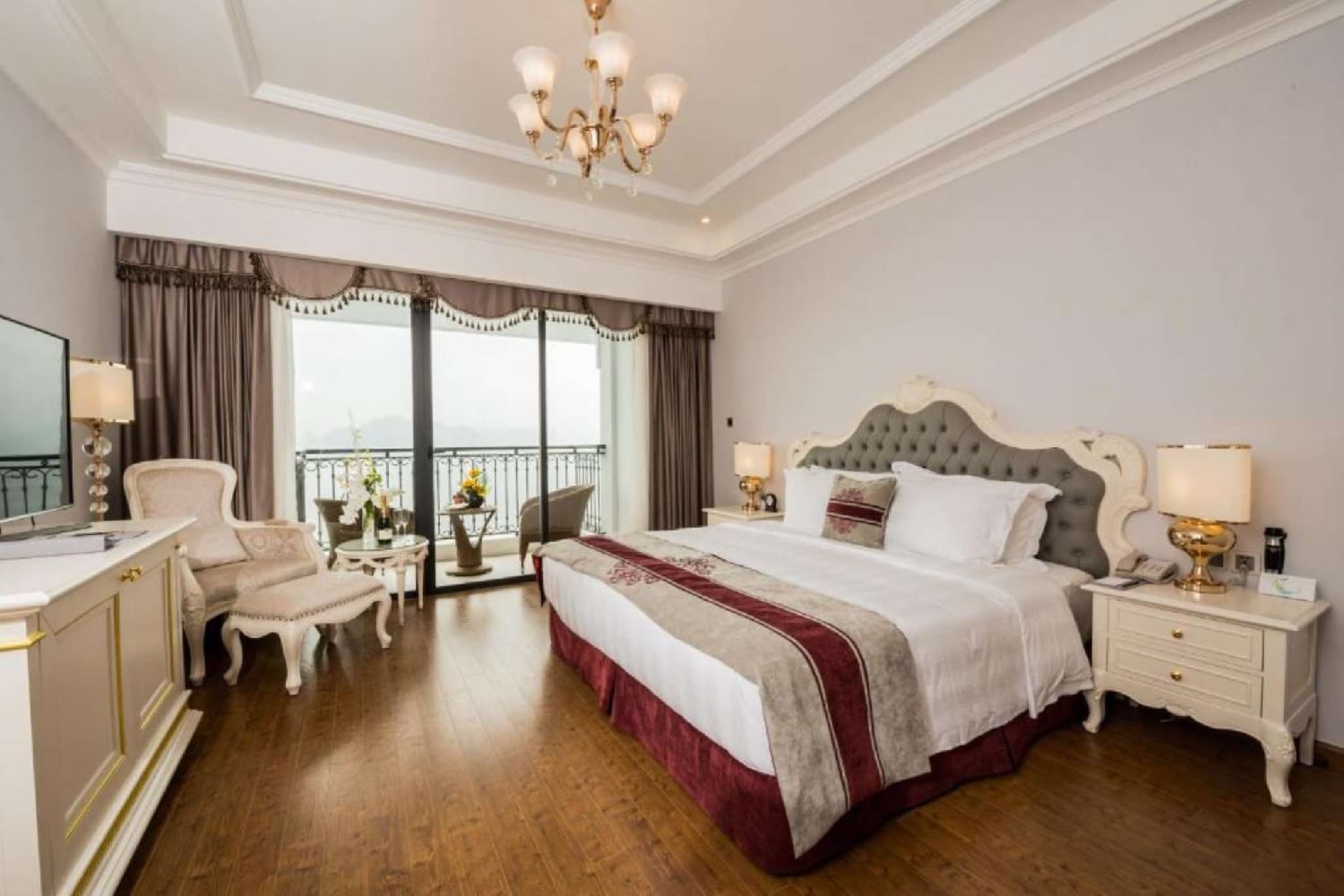 Phòng Deluxe King Ocean View