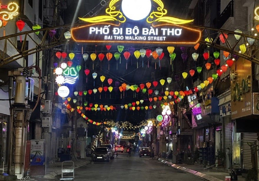 Sau 23h phố đi bộ vắng tanh