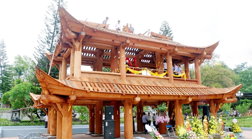 Tam quan và gác chuông là kiến trúc thứ 4 trong tổng thể các kiến trúc chùa