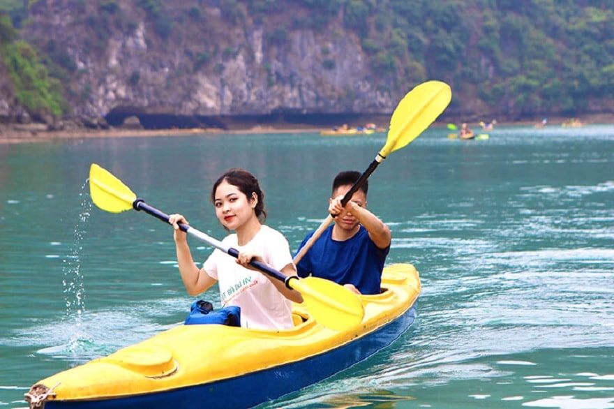 Trải nghiệm Kayak tại đảo Nam Cát