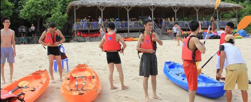 Trải nghiệm chèo Kayak tại Đảo Khỉ