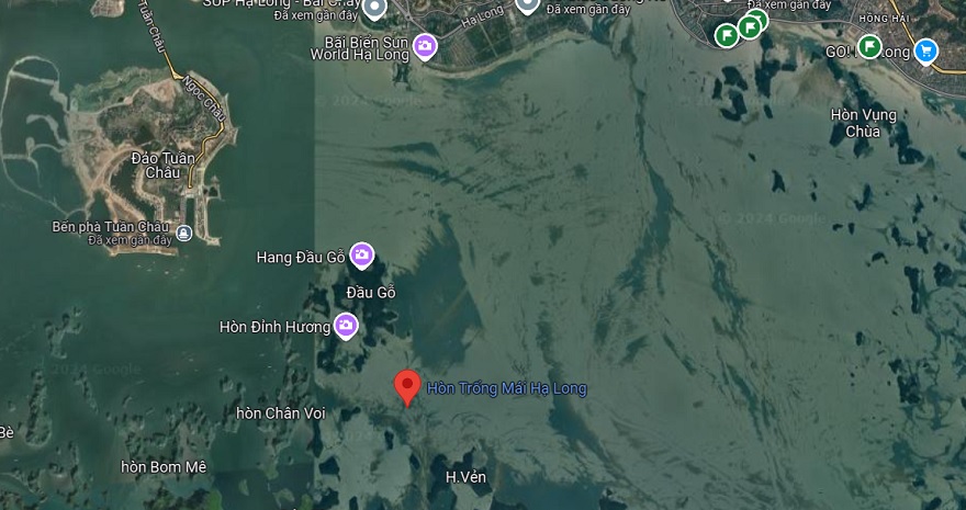 Vị trí của Hòn Gà Chọi trên google map khá gần hang Đầu Gỗ và hòn đỉnh hương