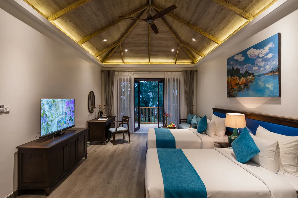 Premium Twin Garden View