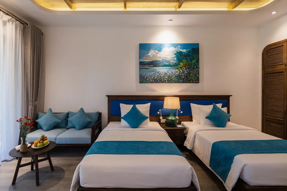 Premium Twin Garden View