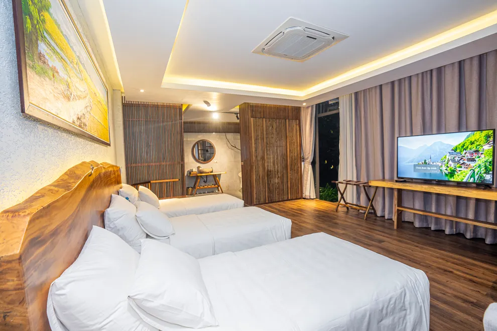 Triple (Khối Phòng Khách Sạn)