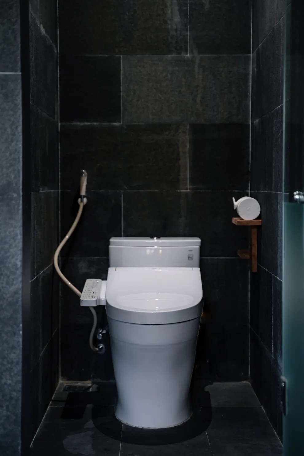 Peach Blossom Lakeview Suite