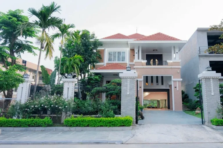 LeO Villa