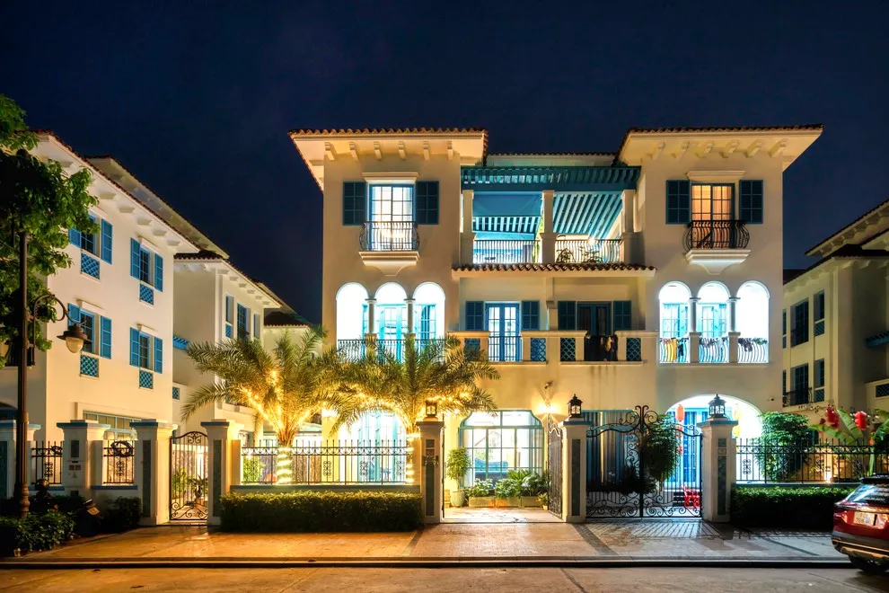 M6-42 (BabyLon Villa)