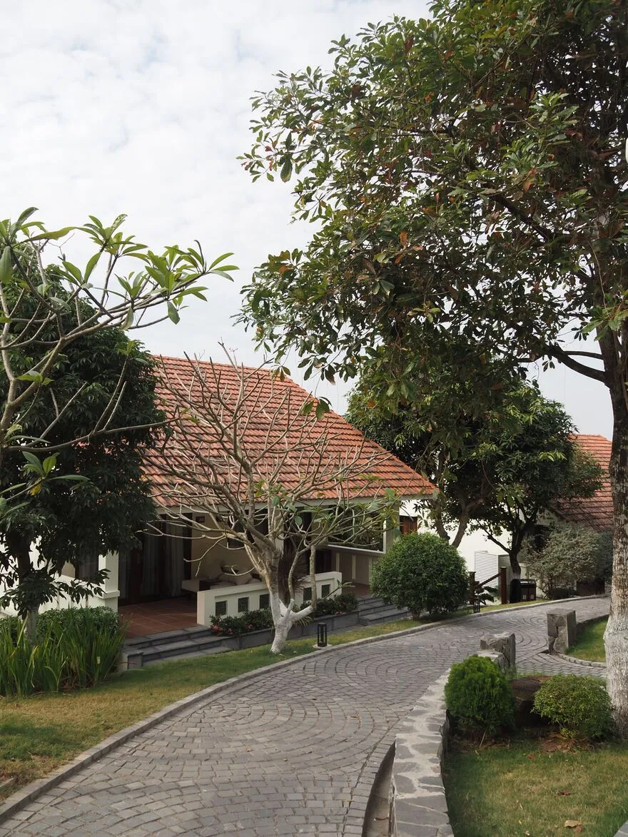 Bungalow (Water Residence)