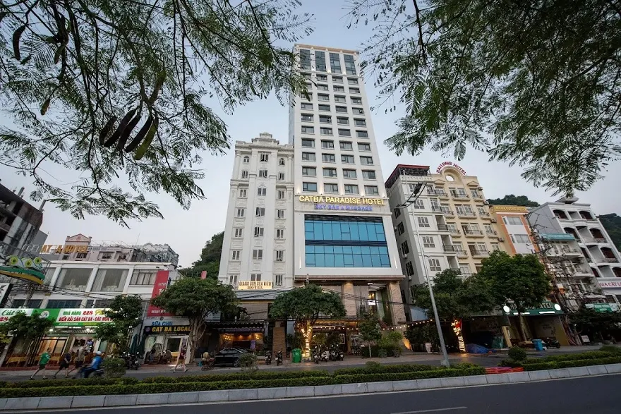 Cat Ba Paradise Hotel – Sky Bar & Massage